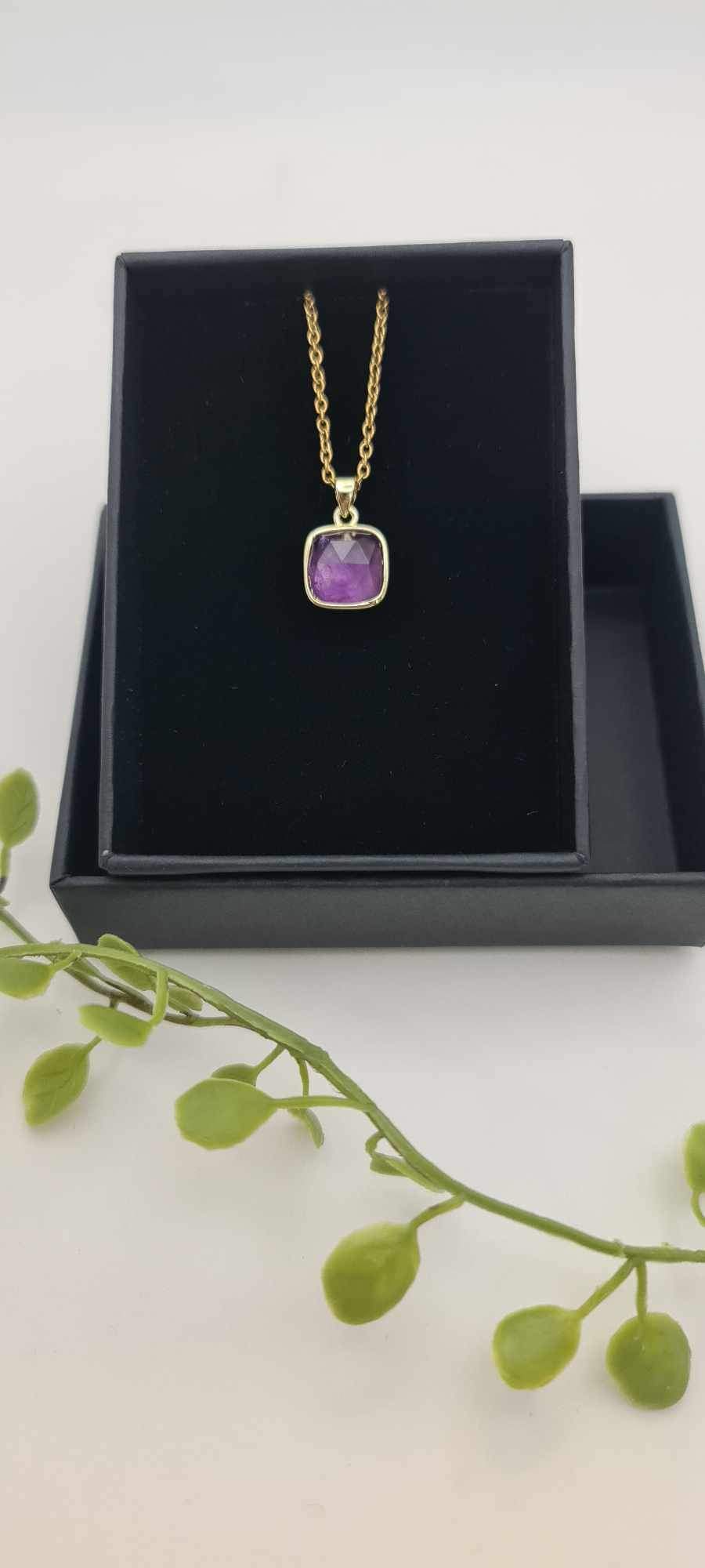 Square Quaint Gemstone Necklace
