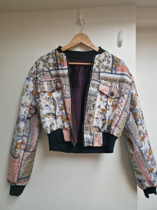 Cropped reversible bomber jacket (Aubergine and peach print)