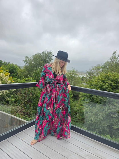 Long and Full Skirt in Pink or Blue leaf print