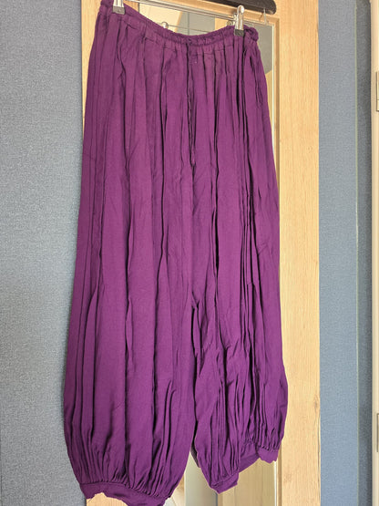 Purple balloons (pre loved)