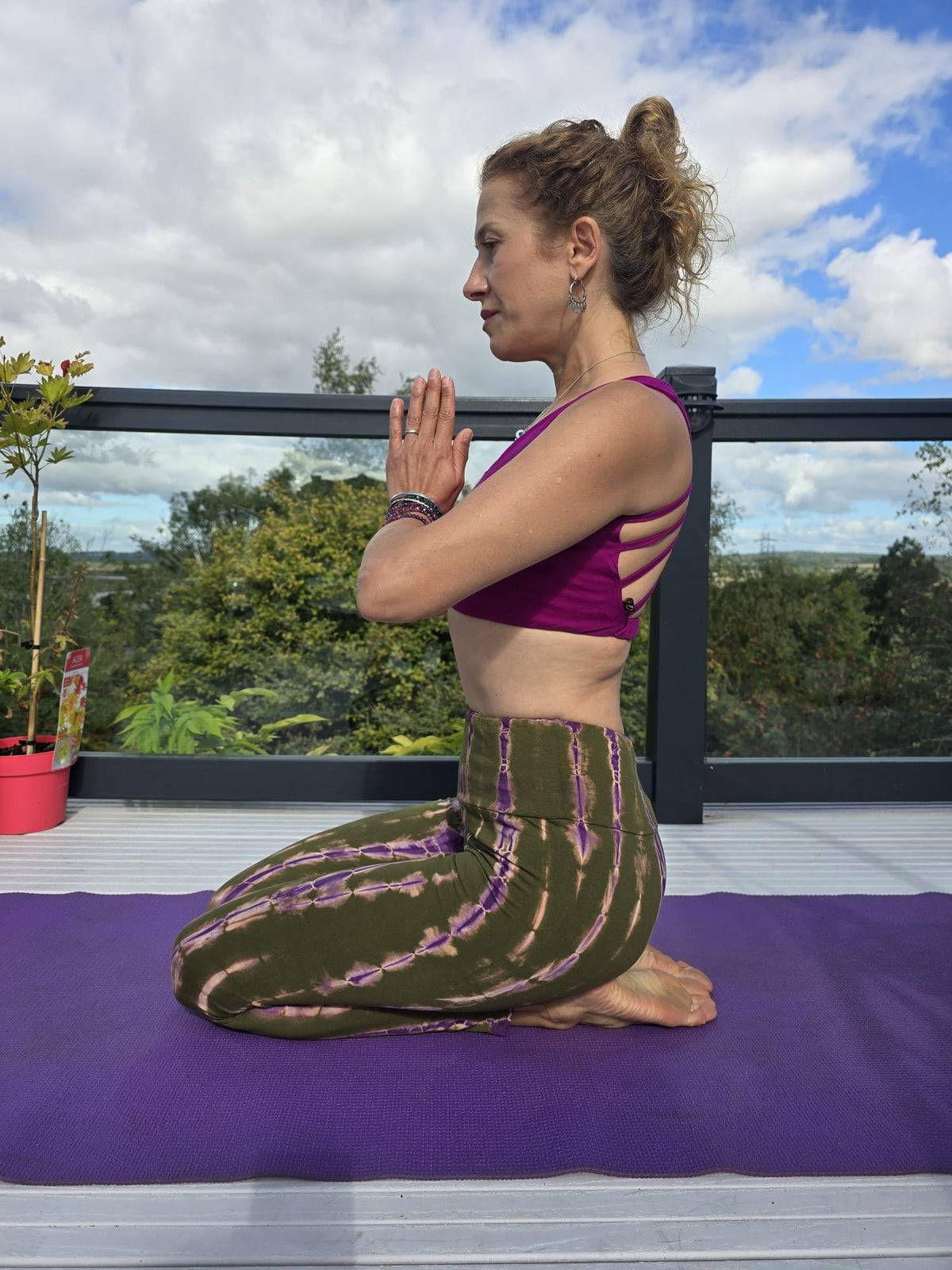 Organic Cotton Tie-Dye Leggings in Green and Purple