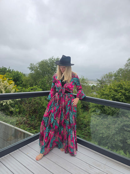 Long and Full Skirt in Pink or Blue leaf print