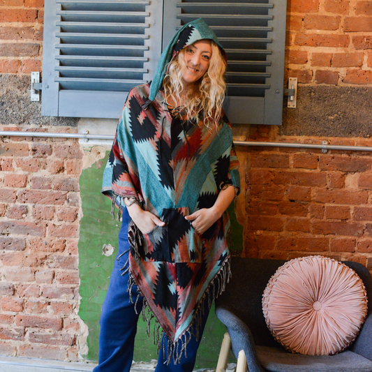 Outerwear & Scarves – Tweedy Clothing